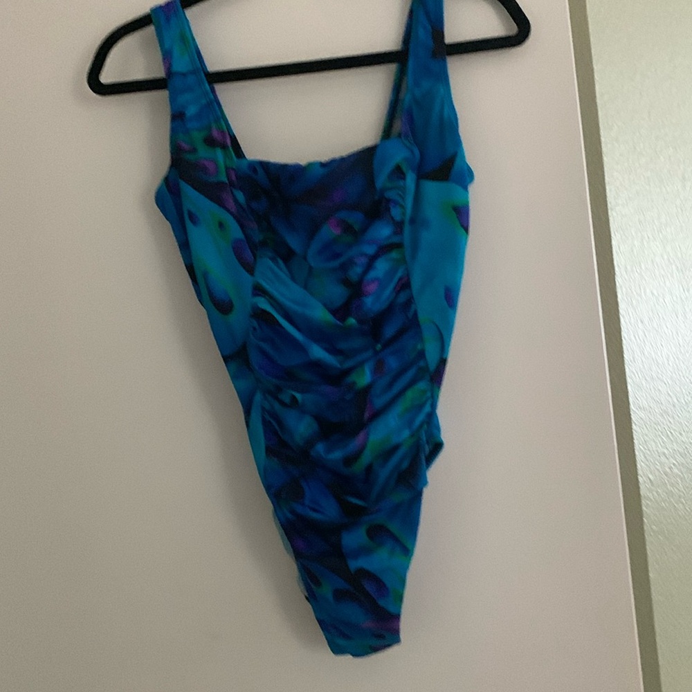 Croft & Barrow One Piece Swimsuit